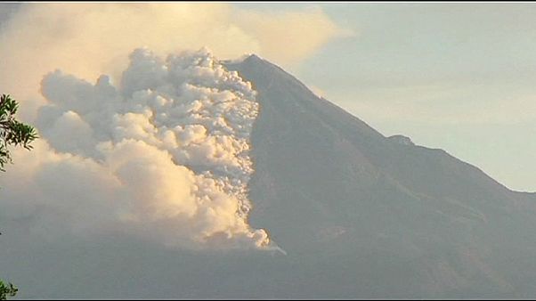 Los volcanes mexicanos pintan el cielo de gris Los volcanes mexicanos pintan el cielo de gris