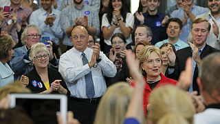 EUA: Clinton promete enfrentar lóbi das armas