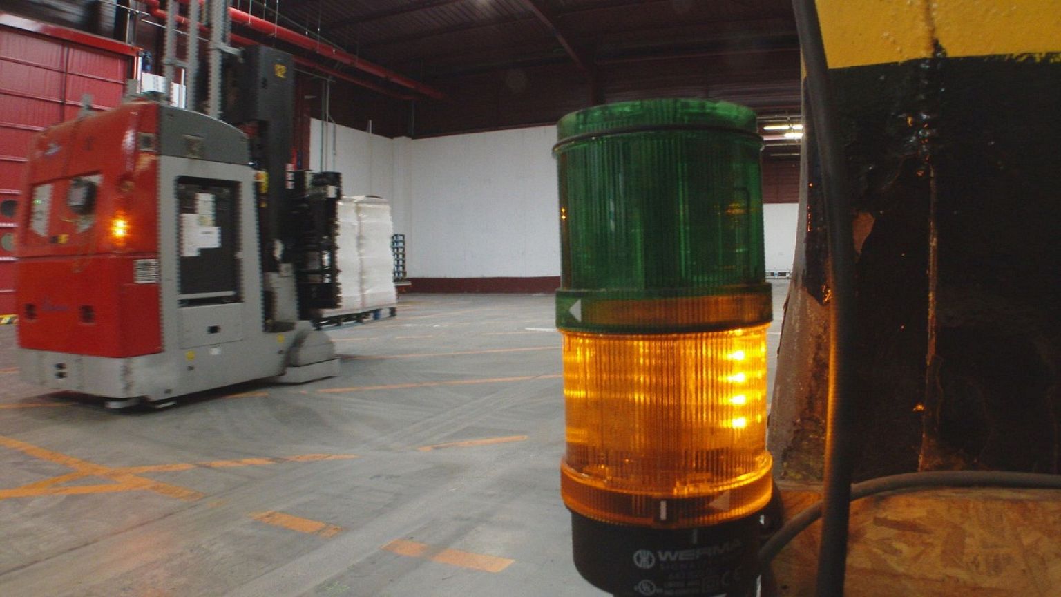 El reto de las carretillas robot en las fábricas