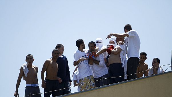 Brasile: rivolta in carcere, detenuti presi in ostaggio Brasile: rivolta in carcere, detenuti presi in ostaggio