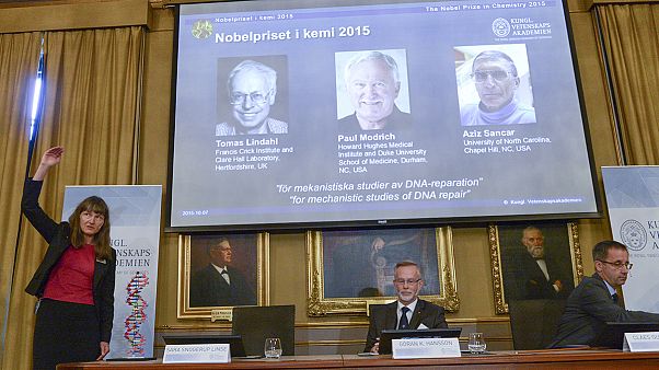 A DNS-javítás kutatásáért három tudós kapja a kémiai Nobel-díjat A DNS-javítás kutatásáért három tudós kapja a kémiai Nobel-díjat