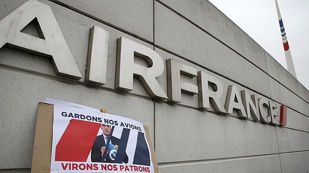 Air France : "L'Etat soutient la direction" souligne Manuel Valls Air France : "L'Etat soutient la direction" souligne Manuel Valls