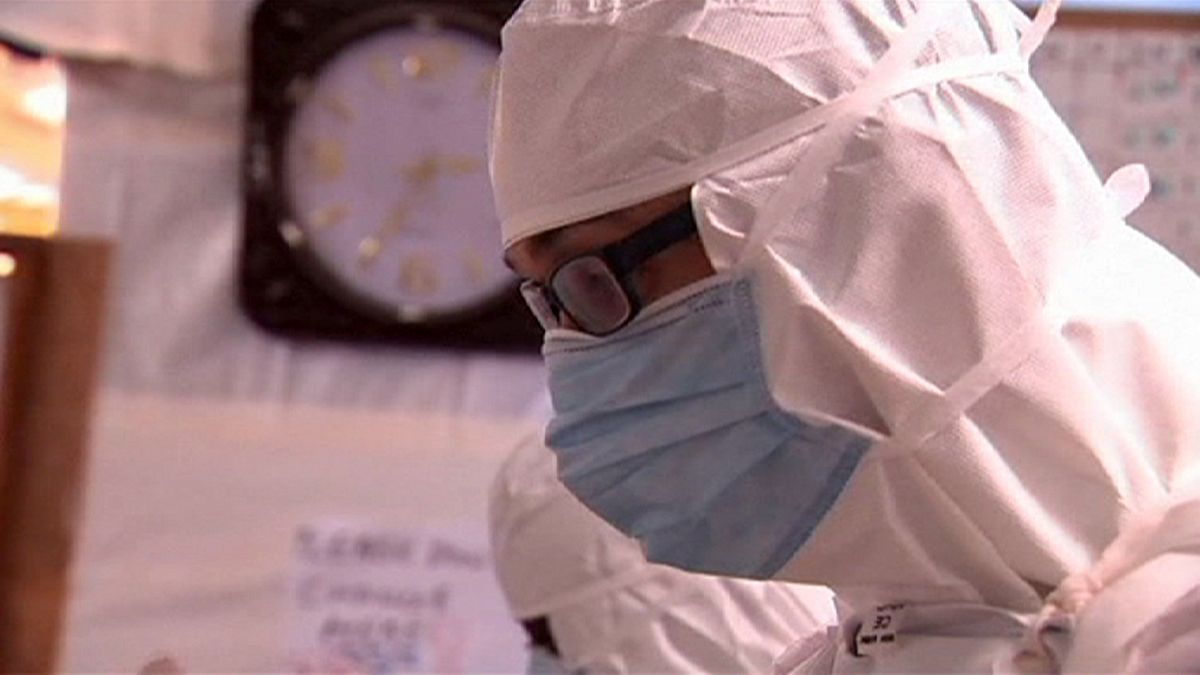 بستری شدن پرستار اسکاتلندی به دلیل مشاهده دوباره عوارض ابولا