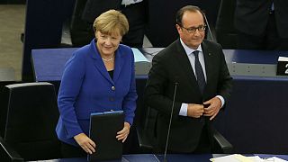 Merkel e Hollande insieme all'Europarlamento, davanti le crisi serve più Europa