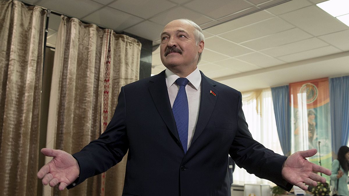 El presidente de Bielorrusia se hace reelegir por más del 80 por ciento