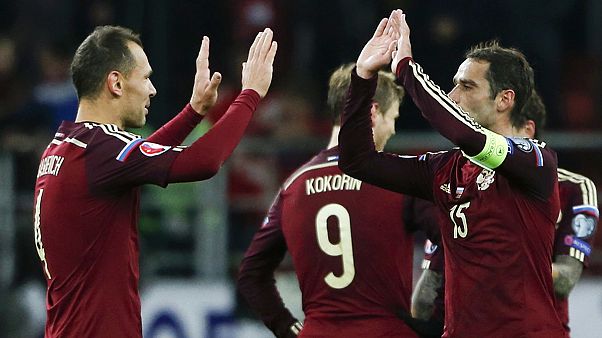 Euro 2016: Eslováquia e Rússia também garantem um lugar em França Euro 2016: Eslováquia e Rússia também garantem um lugar em França