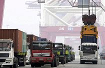 Китай: импорт и экспорт - в свободном падении