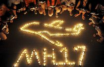 Los familiares de las víctimas del vuelo MH17 piden respuestas a Moscú