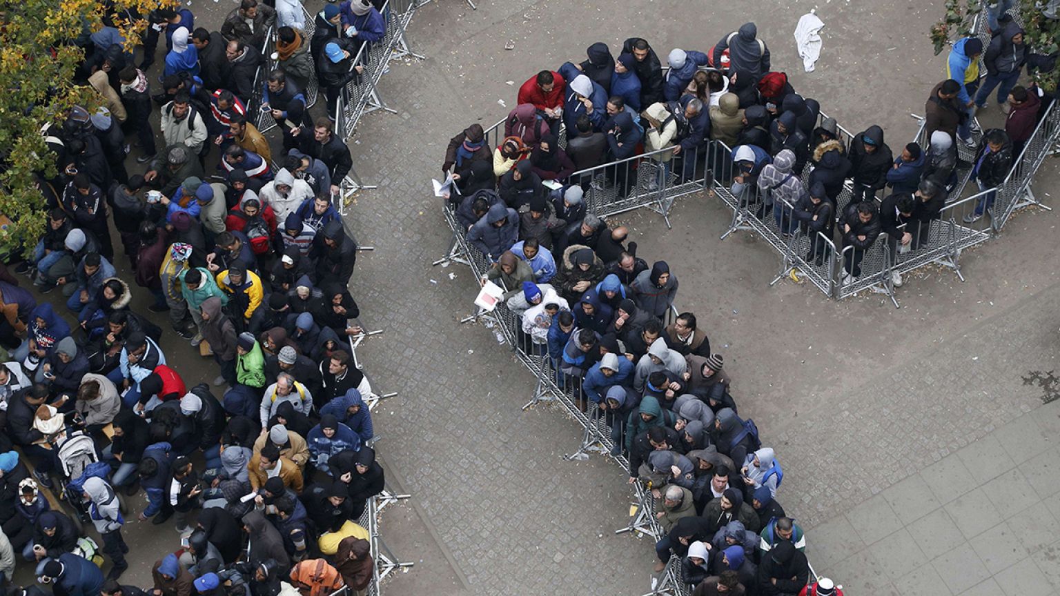 Immer mehr Deutsche sagen: "Es kommen zu viele Asylbewerber"