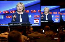 Hillary Clinton domine le premier débat démocrate