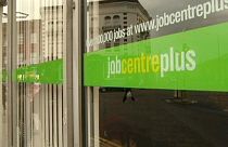 Σε χαμηλό-ρεκόρ η ανεργία στη Βρετανία