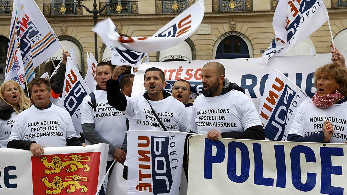 Γαλλία: «Οργισμένοι αστυνομικοί» στους δρόμους