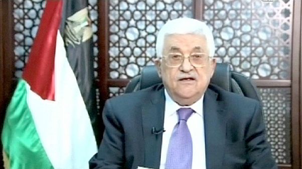 استمرار التوتر بين الفلسطينيين والإسرائيليين في القدس وعباس يلوح إلى التراجع عن الاتفاقيات مع تل أبيب استمرار التوتر بين الفلسطينيين والإسرائيليين في القدس وعباس يلوح إلى التراجع عن الاتفاقيات مع تل أبيب