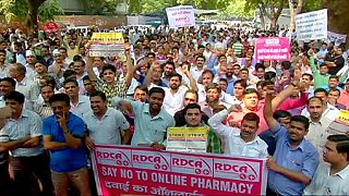 New Delhi: Chemists protest against online sale of drugs