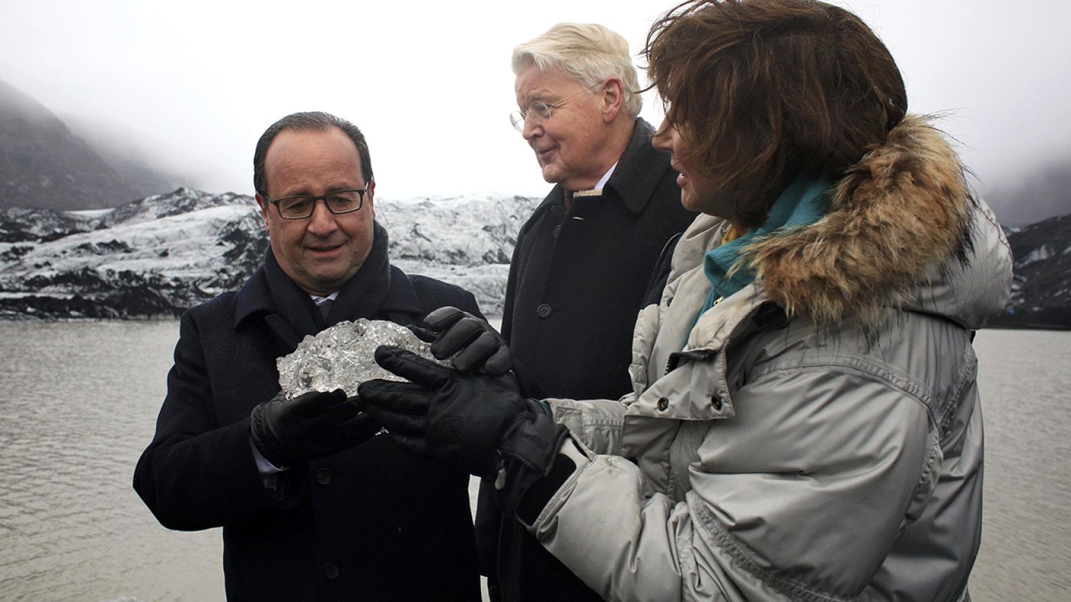 Francois Hollande visits Iceland glacier