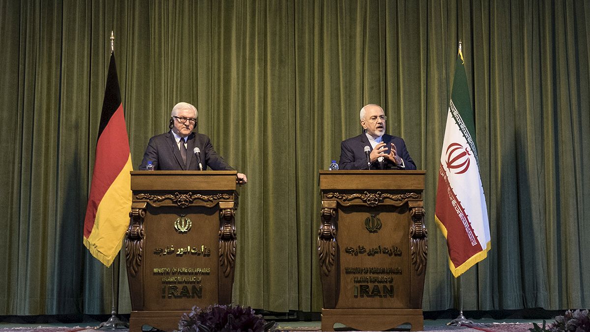 A Alemanha pede ao Irão para participar numa solução política para o conflito sírio