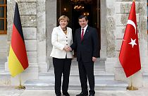 Watch live the press conference of Angela Merkel and Ahmet Davutoglu in Istanbul