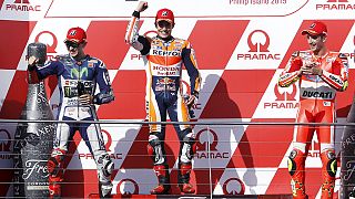 Marquez vince in Australia davanti a Lorenzo, Iannone non cede a Rossi