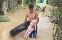 Le typhon Koppu frappe les Philippines