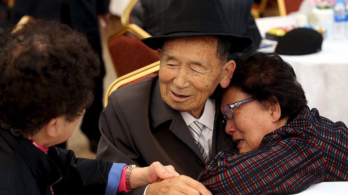 Retrouvailles émouvantes pour des familles séparées par le conflit coréen