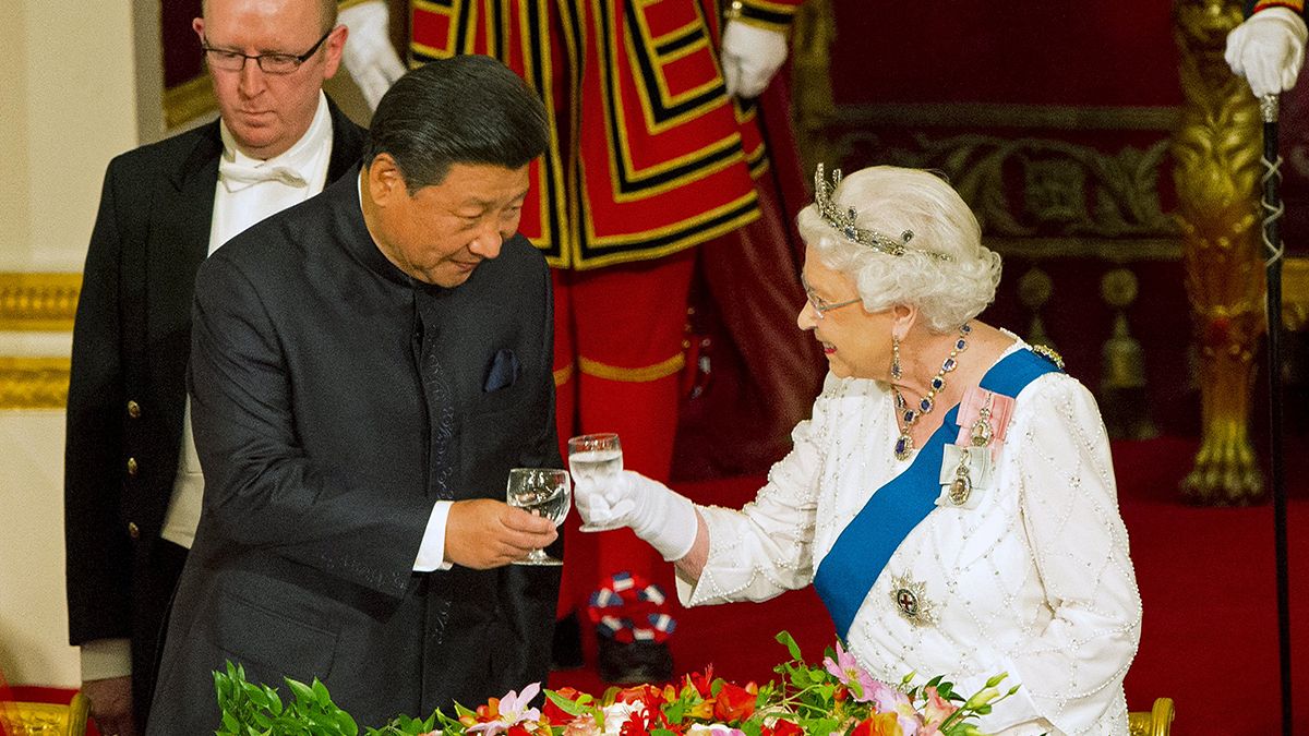 Reino Unido: tapete vermelho e manifestações no início da visita do presidente chinês