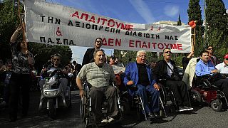 Ελλάδα: Κινητοποίηση παραπληγικών στο κέντρο της Αθήνας