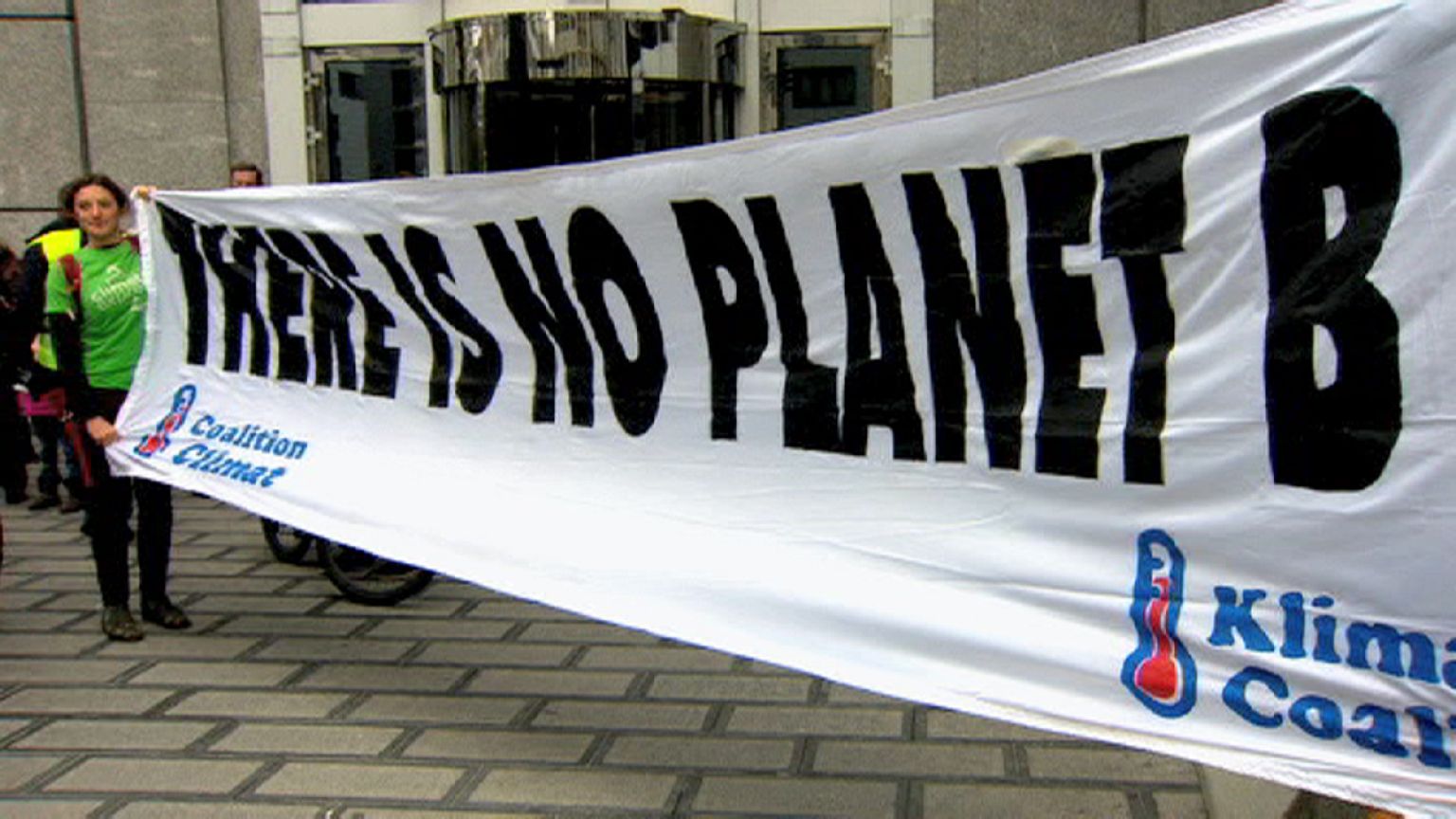 Verso il summit di Parigi sul clima, ambientalisti a Ue:"Sia più ambiziosa. E' in gioco il nostro futuro"