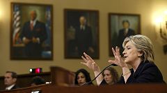 Bingazi saldırısı Hillary Clinton'ın yakasını bırakmıyor