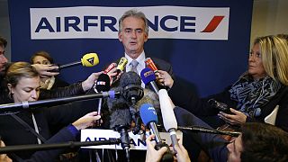 Protests as Air France confirms 1,000 job losses in 2016