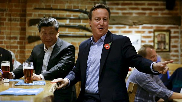 Chinas Präsident und Britischer Premier im Pub Chinas Präsident und Britischer Premier im Pub