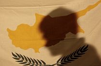 Fitch: Αναβάθμισε σε «Β+» την Κύπρο