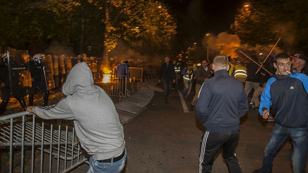 Montenegro, degerate in scontri le proteste contro Djukanovic Montenegro, degerate in scontri le proteste contro Djukanovic