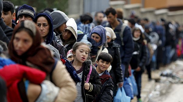 Προσφυγική κρίση: Η εξαντλητική πεζοπορία Προσφυγική κρίση: Η εξαντλητική πεζοπορία