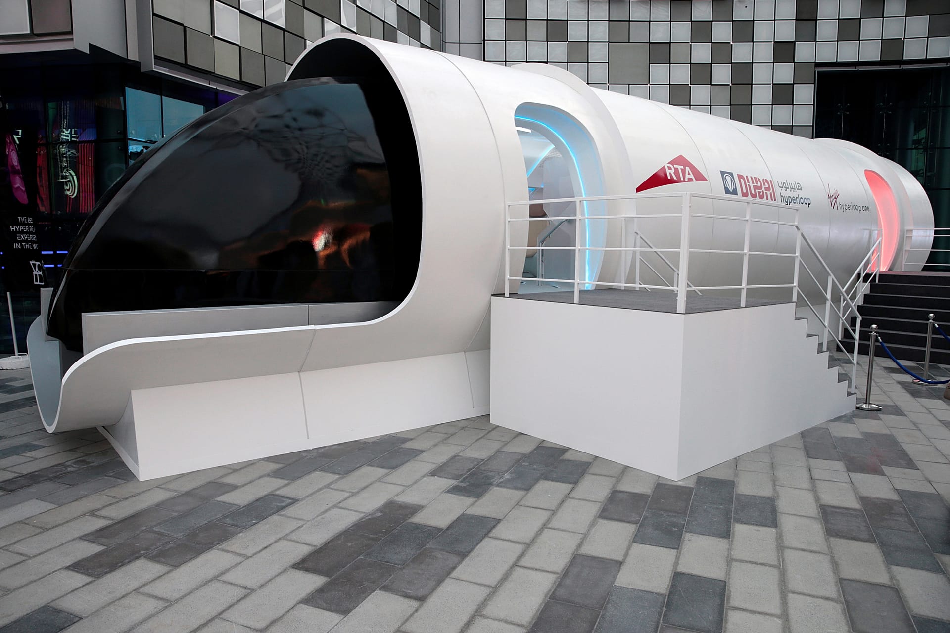 Look inside the cabin of a hyperloop capsule | Euronews