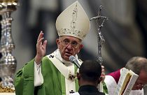 البابا فرنسيس يدعو المجمع الكنسي للمزيد من "الرأفة"