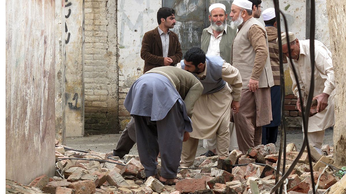 Afganistan'daki şiddetli depremde ölü sayısı artıyor