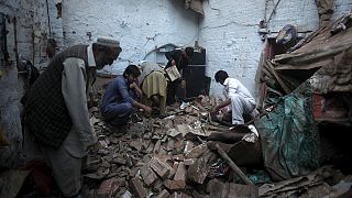 شمار قربانیان زمین لرزه افغانستان به بیش از ۲۰۰ تن رسید