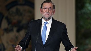 Spain: PM calls December elections, campaigns against secession