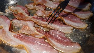 La OMS arremete contra salchichas y embutidos: el consumo de carne procesada es cancerígeno