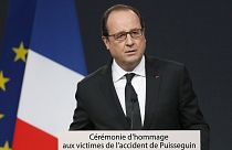 François Hollande rend hommage aux victimes de Puisseguin