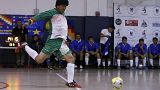 Pour son anniversaire Evo Morales chausse les crampons