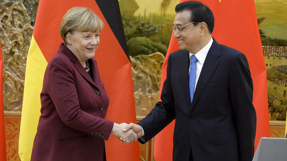 Merkel in China: Zusammenarbeit bei Wirtschaft und Krieg