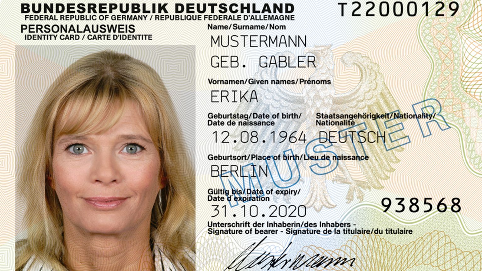 Germania: carte d'identità e altri documenti al forno