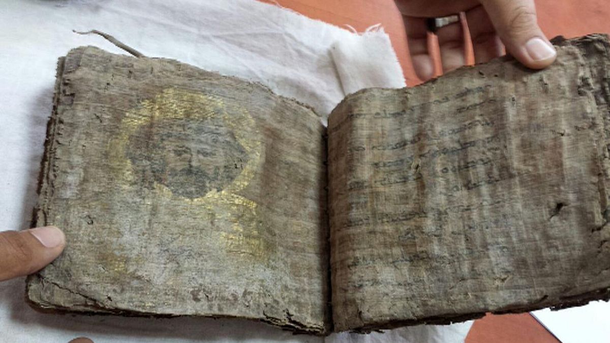 Recuperan en Turquía una biblia robada de 1.000 años de antigüedad