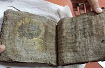 Turquia: Polícia apreende biblia com cerca de 1000 anos