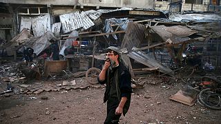 Luftschläge der syrischen Streitkräfte auf Rebellenhochburg Duma