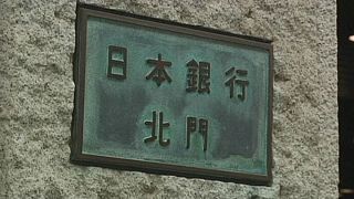 La inflación en Japón se enquista en -0,1% y el banco central retrasa su objetivo del 2% a 2017