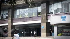 US consulate stops issuing visas over powder scare