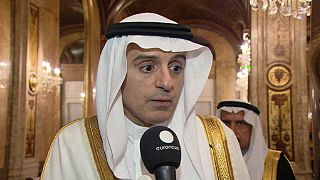 Szaúdi külügyminiszter: Aszadnak és a külföldi csapatoknak menniük kell