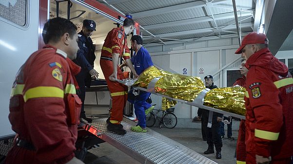 Viele Tote und Verletzte nach Explosion und Massenpanik in Bukarester Club Viele Tote und Verletzte nach Explosion und Massenpanik in Bukarester Club